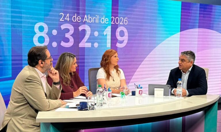 Inicio Isaac Hernández, Consultor político - Entrevistas