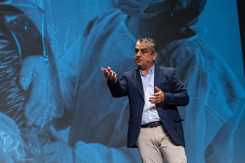 Isaac Hernandez - Conferencias