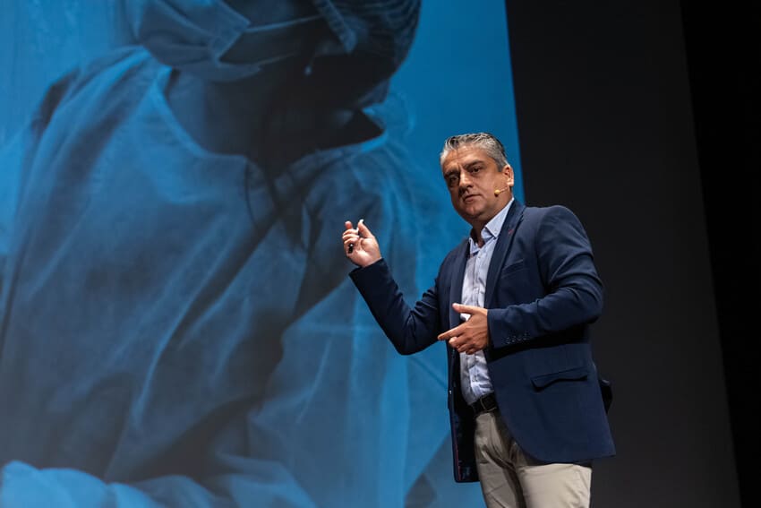 Isaac Hernandez - Conferencias