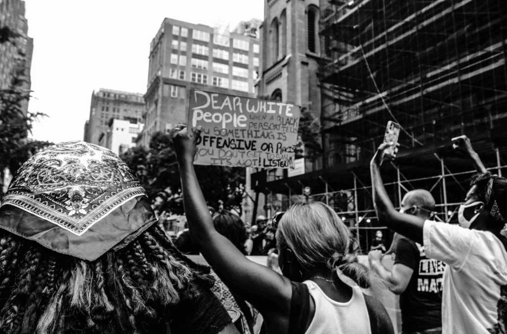 El poder de la voz en comunicación política vozcompolisaachernandez